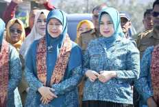 Pantun Ketua TP PKK Sumbar Bawa Sinyal Kemenangan untuk Dasawisma Aloe Vera 7 Padang