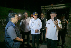 Hapus Blank Spot Sitinjau Lauik, Gubernur Mahyeldi Pasang Penguat Sinyal Demi Keselamatan