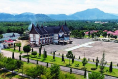 Pemkab Pasaman Barat Pastikan Jalan Alternatif ke Talamau Dibangun pada 2026