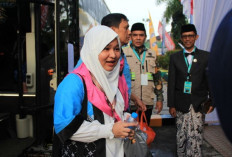 Jemaah Haji Termuda Asal Sumbar Berusia 15 Tahun Berangkat ke Tanah Suci