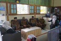 Di Tengah Pelaksanaan TKA, Wawako Padang Panjang Titip Pesan Pembentukan Karakter Siswa kepada Guru