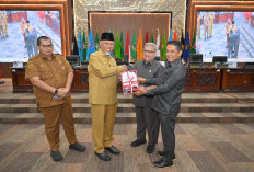 Gubernur Mahyeldi Serahkan KUA-PPAS 2027 ke DPRD, Akselerasi Transformasi Ekonomi Jadi Prioritas