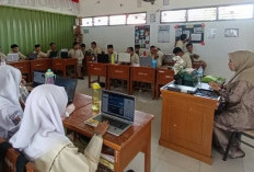 Ruang Kelas Digital Hadir di SMPN 17 Padang, Pembelajaran Terintegrasi Teknologi dan AI